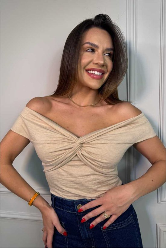 blusa ombro a ombro torcida 3