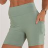 short fitness com bolsos laterais e uv 50 7