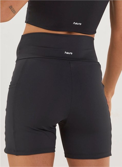 short fitness com bolsos laterais e uv 50 4