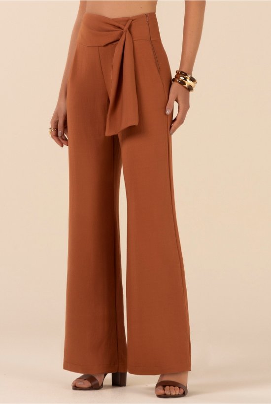 calca de alfaiataria com amarracao na cintura