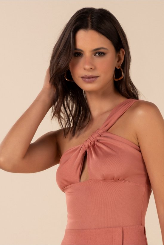 blusa frente unica com abertura no busto